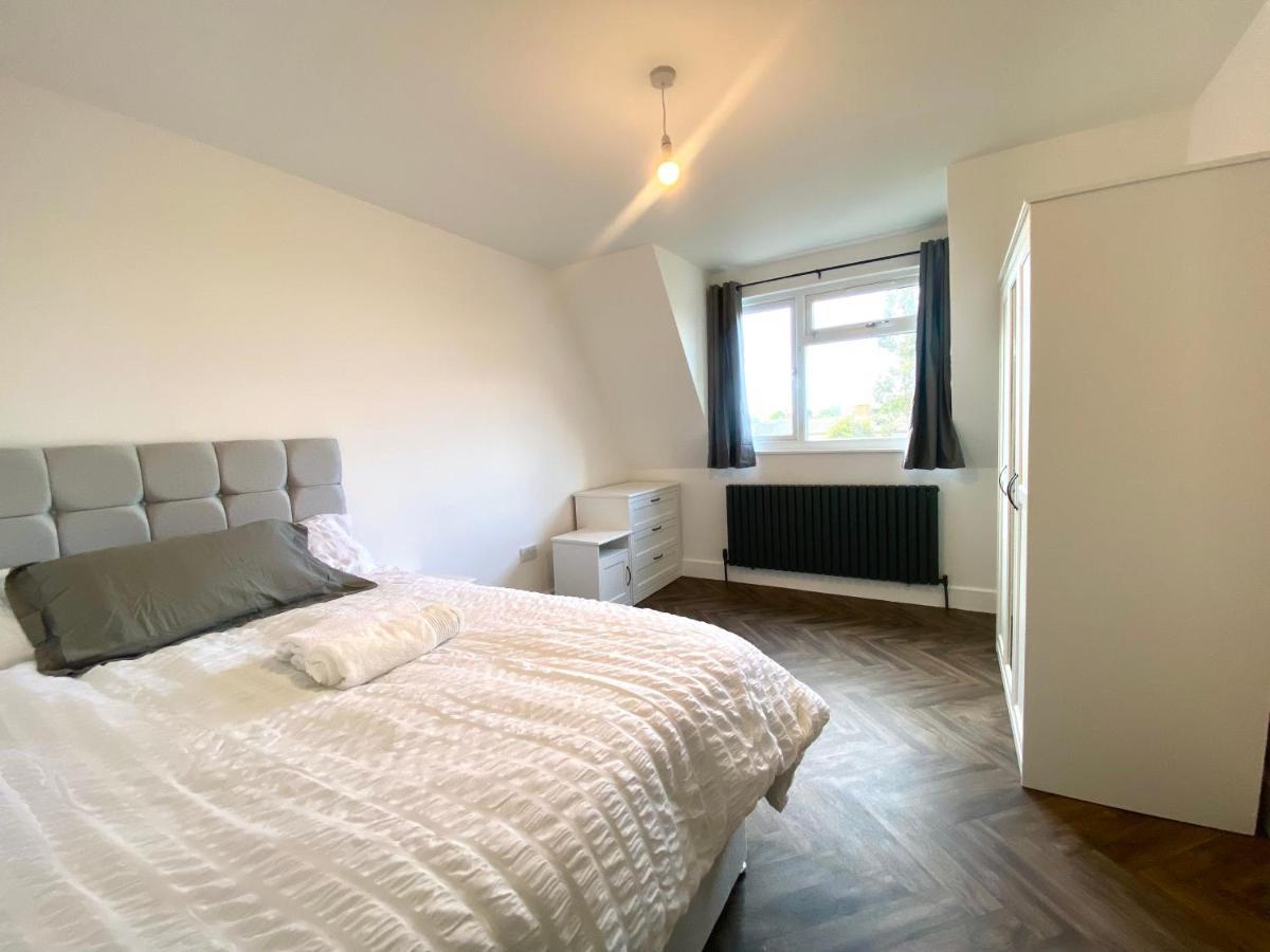 Flat 5 The Old Clinic Apartment Welling Bagian luar foto